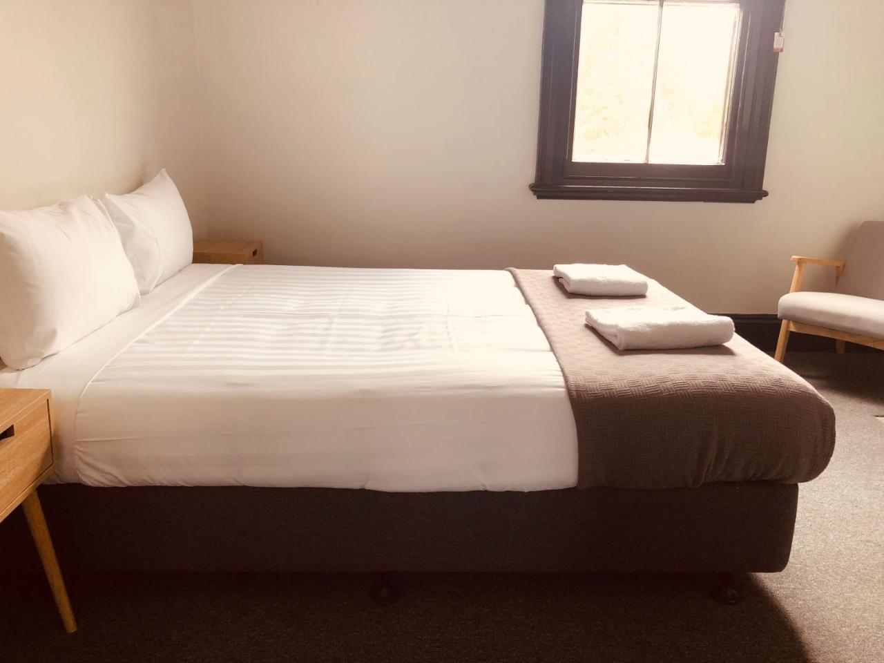 Empire Hotel Бийчуърт Екстериор снимка